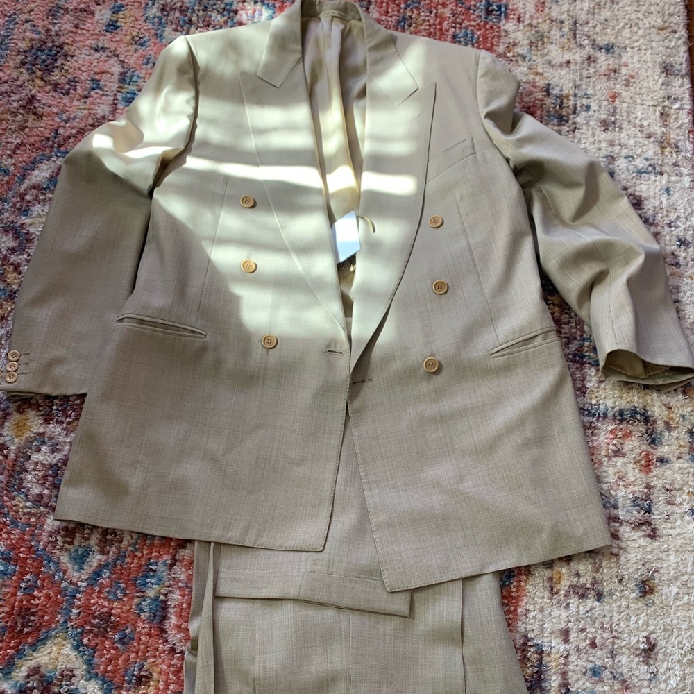 Men’s suit